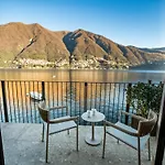 Sull'acqua - Lakefront *