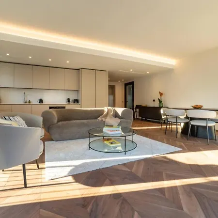 Sull'acqua - Lakefront *