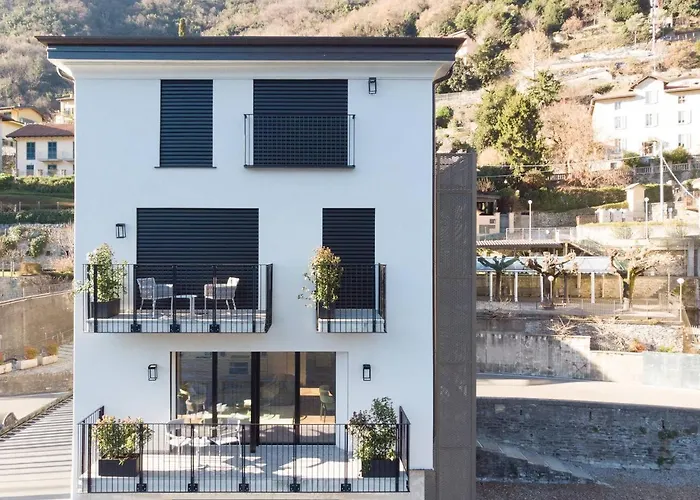 Sull'acqua - Lakefront